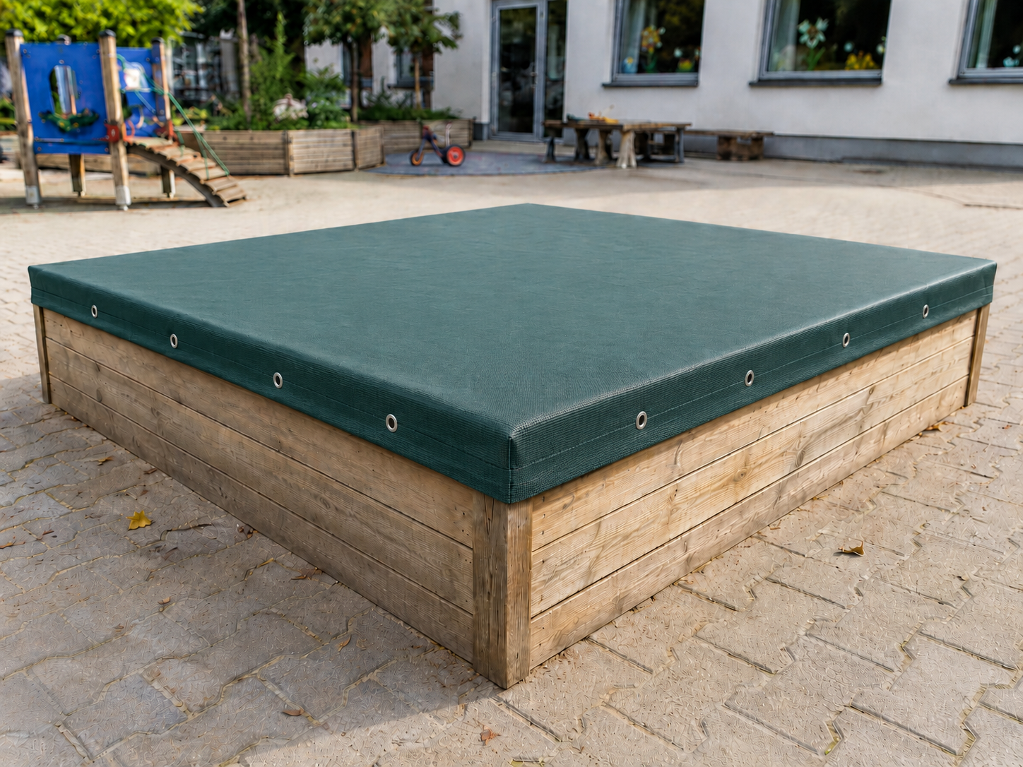 Sandkastenabdeckung mit Ecken & Ösen nach Maß | Gittergewebe 295g