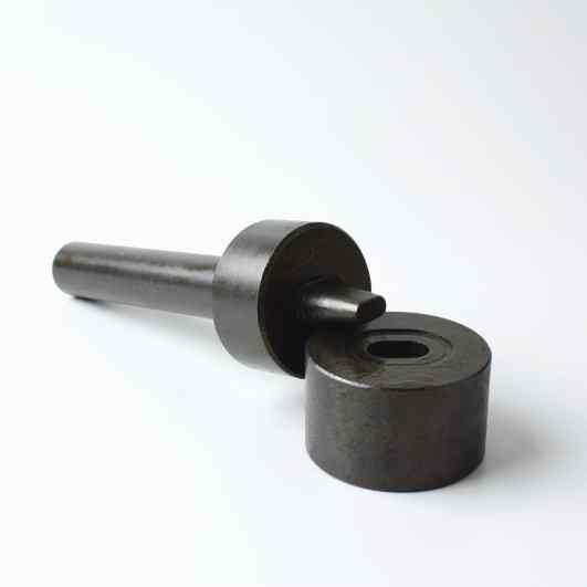 Oval Einschlagstempel 22,5x13,5 mm + 20 Ösen Nickel + 20