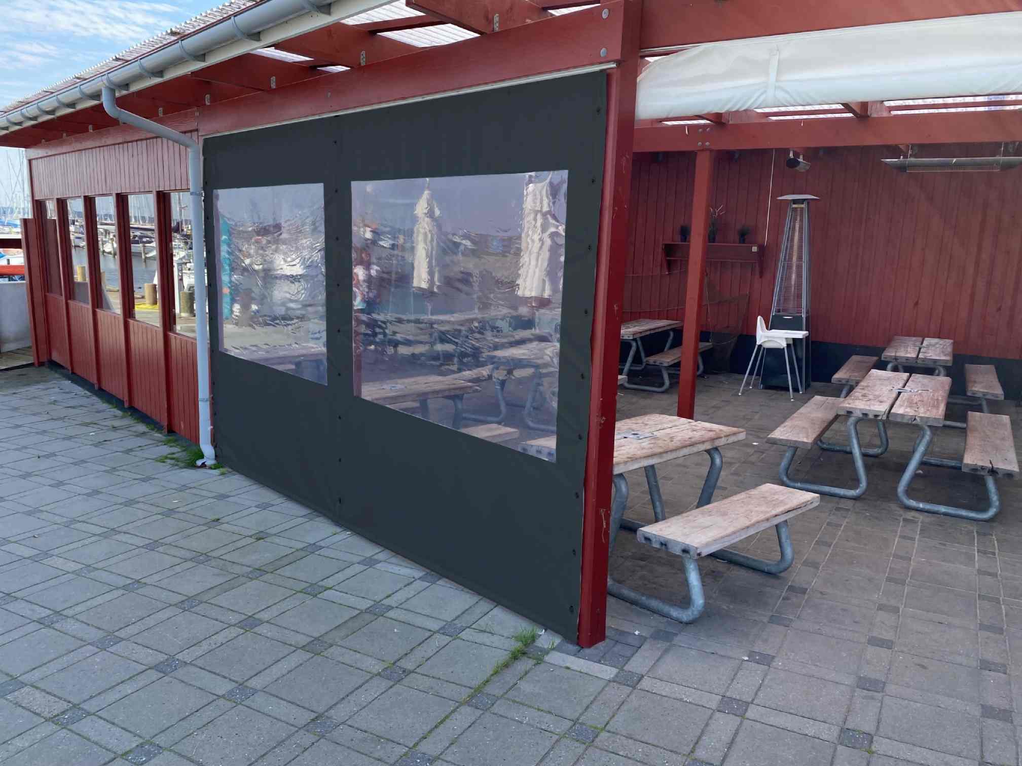 Wetterschutz für Außenbereich, Terrassenplane mit Fenster nach Maß, Seitenplane für Pergola, Carport, Wintergarten aus PVC